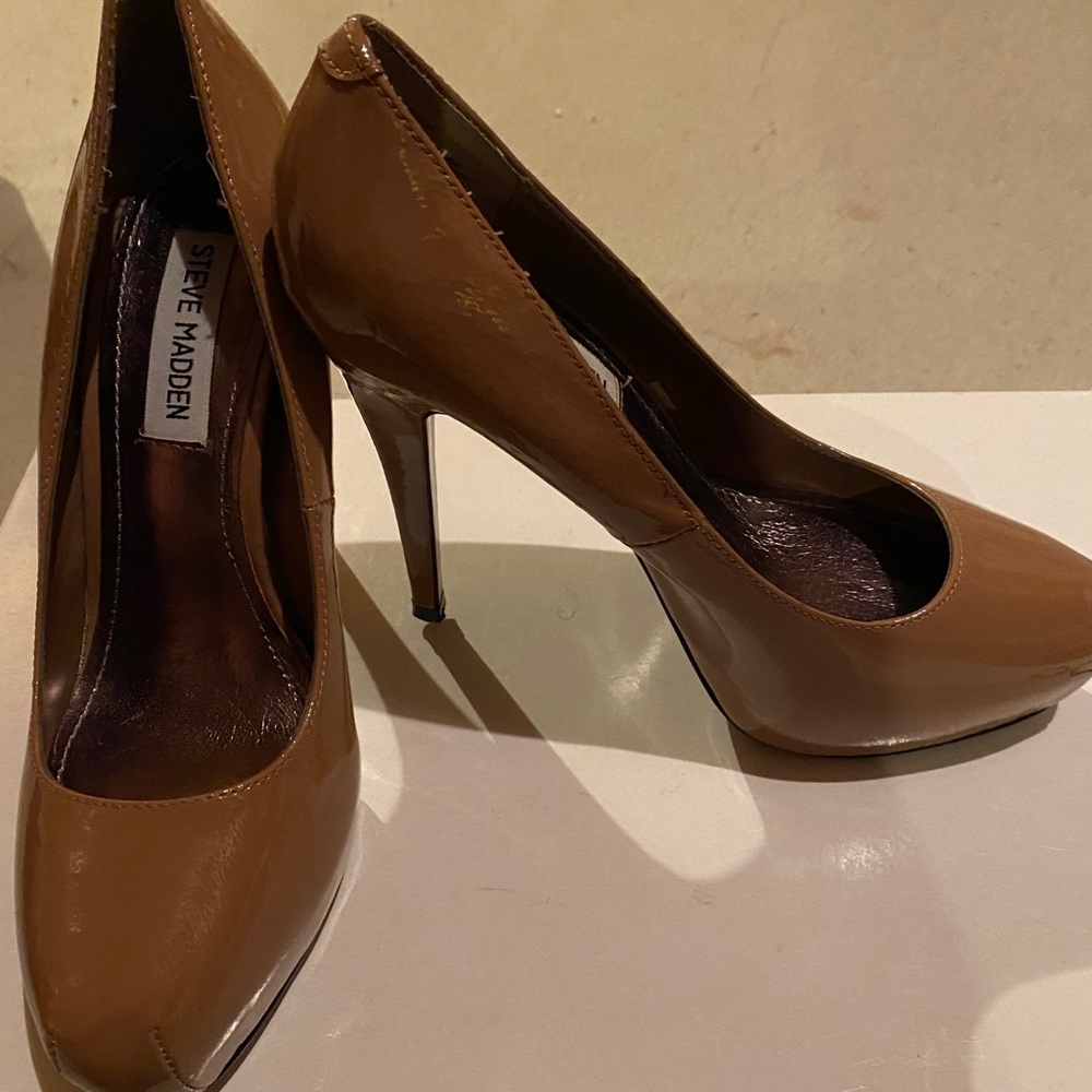 Steve Madden Patent Leather Heels size 7.5